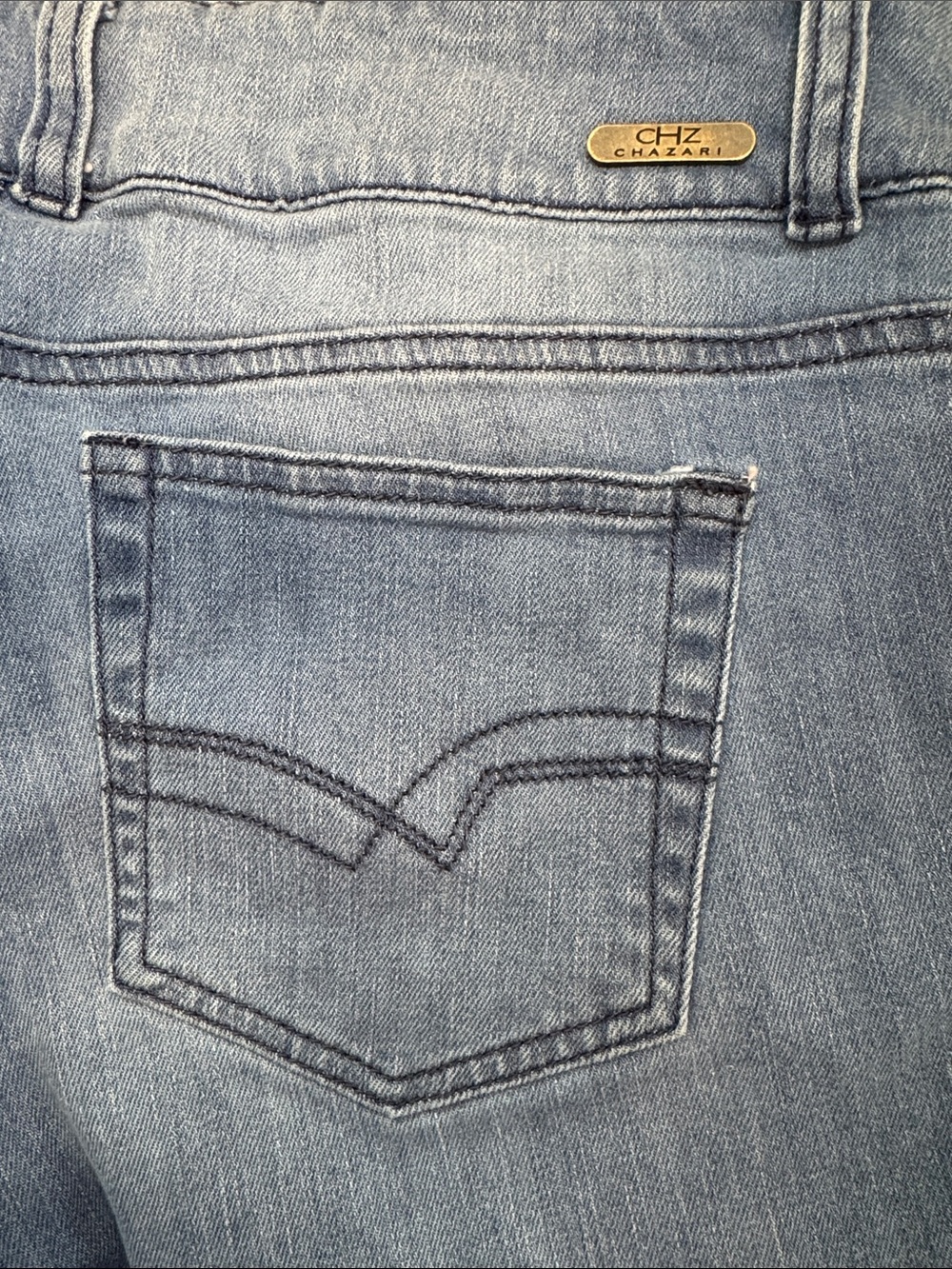 CHZ Chazari Embroidered Rose Raw Hem Cropped Jeans - Blue - Picture 10 of 10